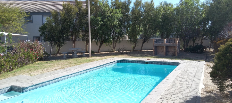 2 Bedroom Property for Sale in Gordons Bay Central Western Cape